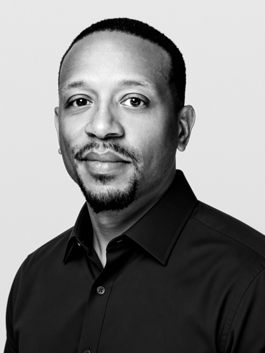 Portrait of Kevin Robinson